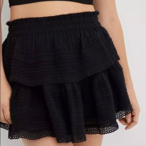 aerie Dresses & Skirts - NWOT Aerie Rock N’ Ruffle Black Mini Skirt